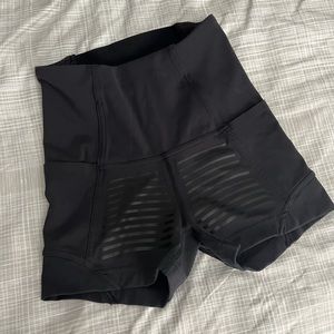 LULULEMON ✨Yoga Shorts Sz. 2